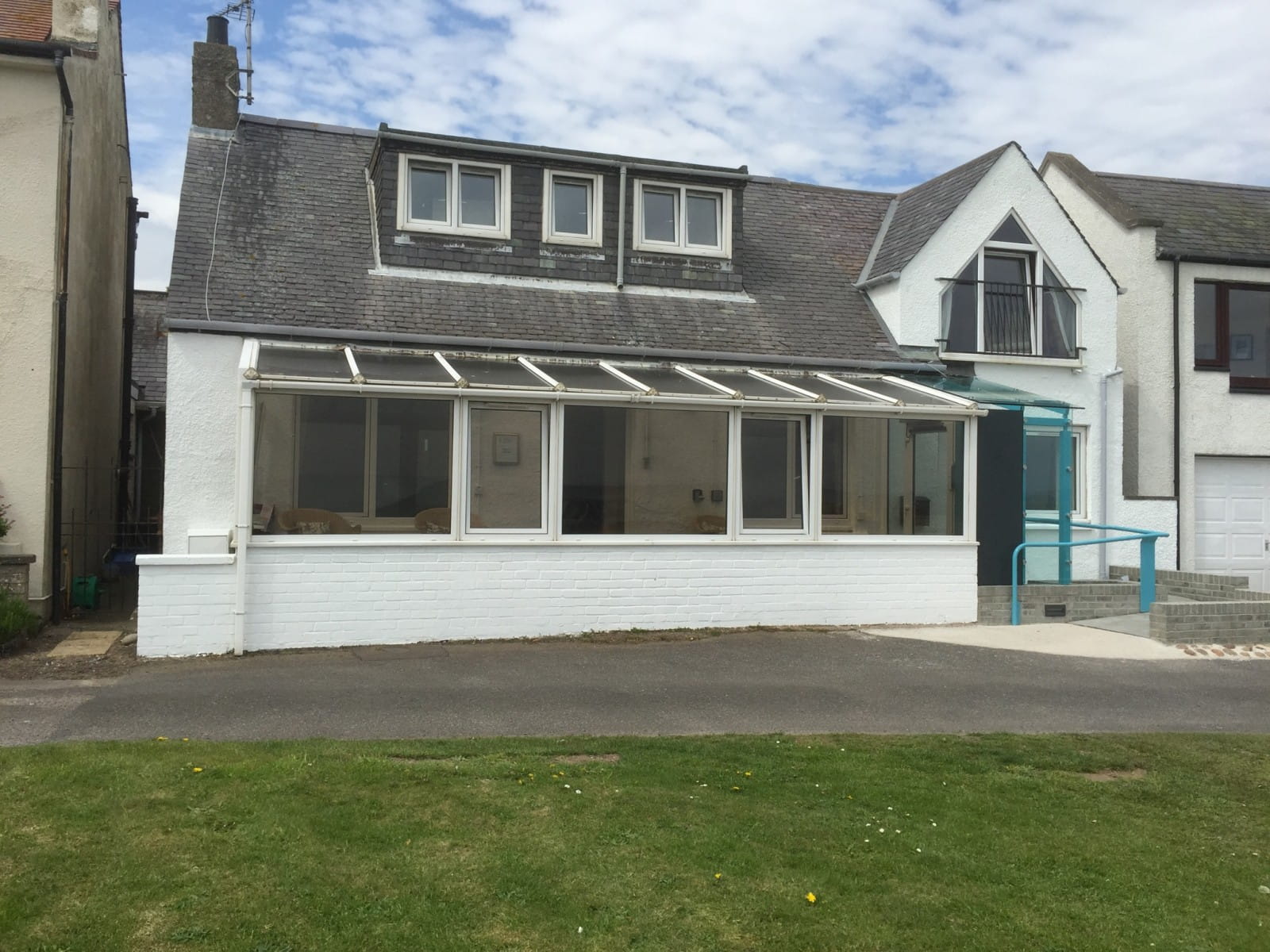 Rebecca Cottage overlooking the sea